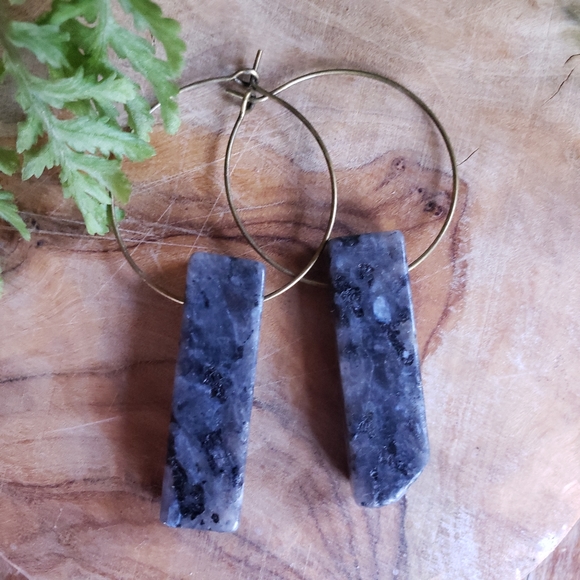 Black Labradorite Quartz Crystal Stone Healing Hoops Earrings - Picture 2 of 4